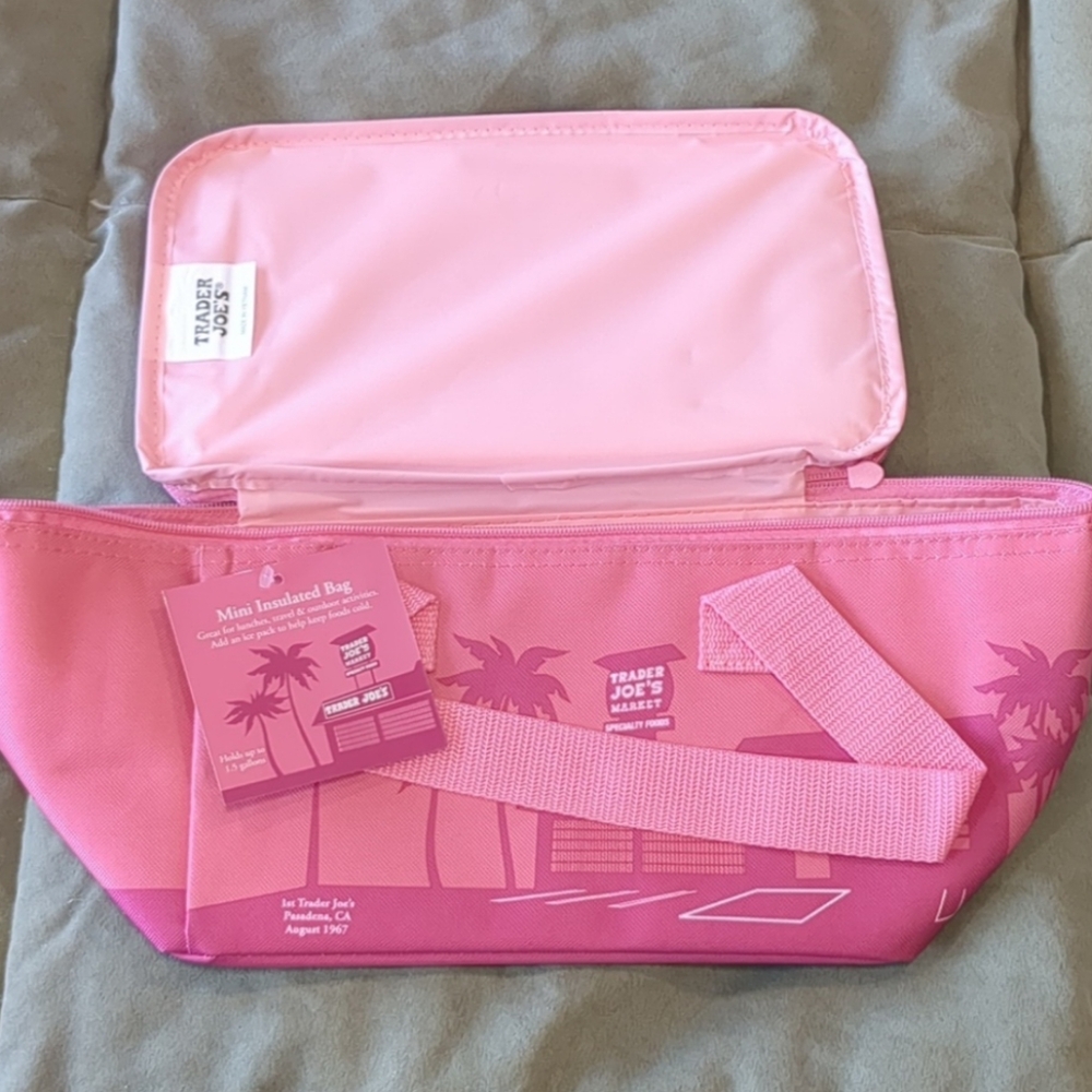 NWT Trader Joe's mini insulated lylac and pink 1.5 gallon cooler bags - Picture 10 of 15